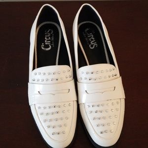 Circus by Sam Edelman Lali white loafer. Like new.